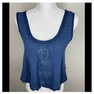 Meadow Rue Anthropologie Crochet
Cropped Tank Size M Blue Knit